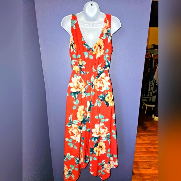 Trixxi Dresses & Skirts - 5/$25 Bundle deal! Red floral dress